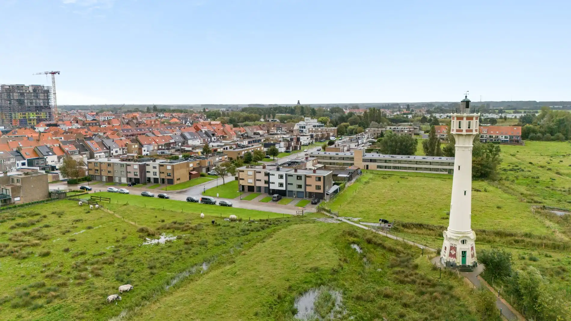 Te renoveren woning nabij zee en strand foto 2