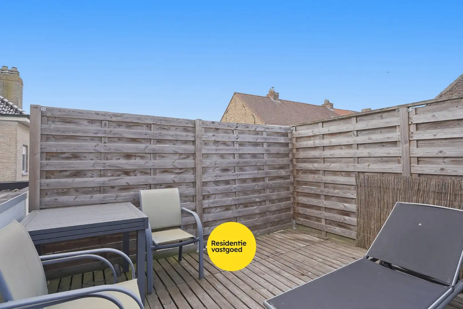 Ruime hoekwoning met 3 slaapkamers en zonnig terras op topligging in Assebroek foto 9