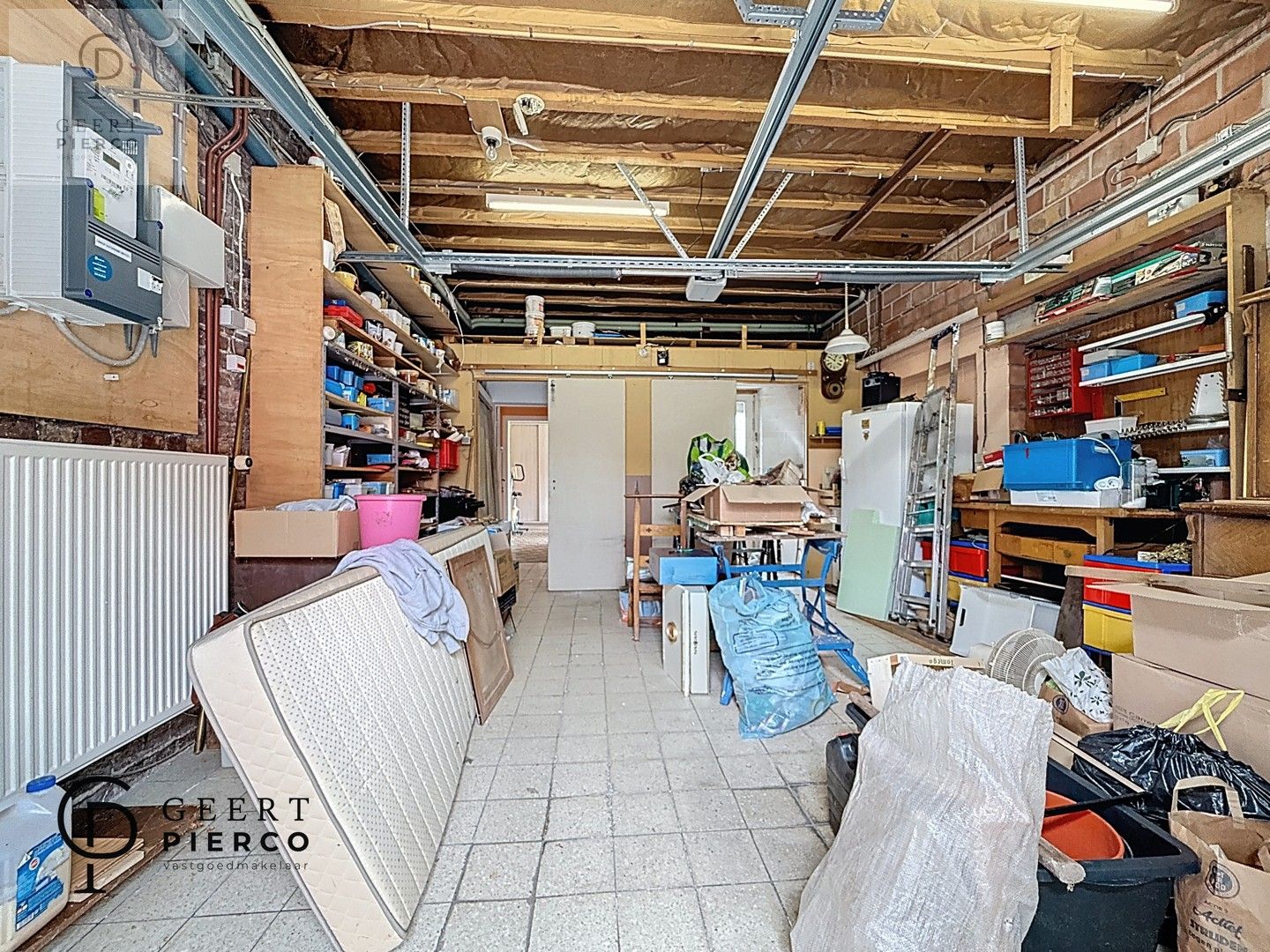 Ruime gezinswoning foto 44