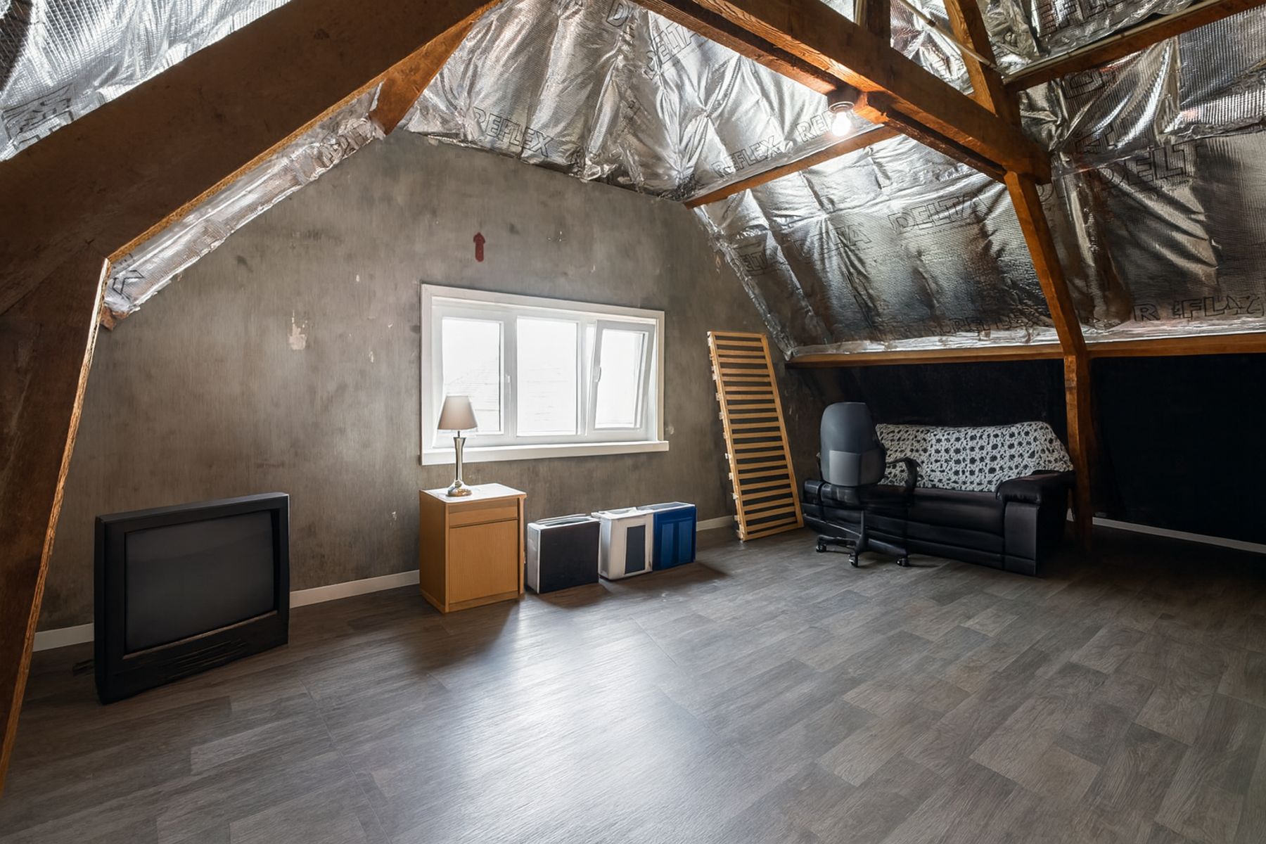 Te renoveren HOB met garage op centrale ligging foto 15