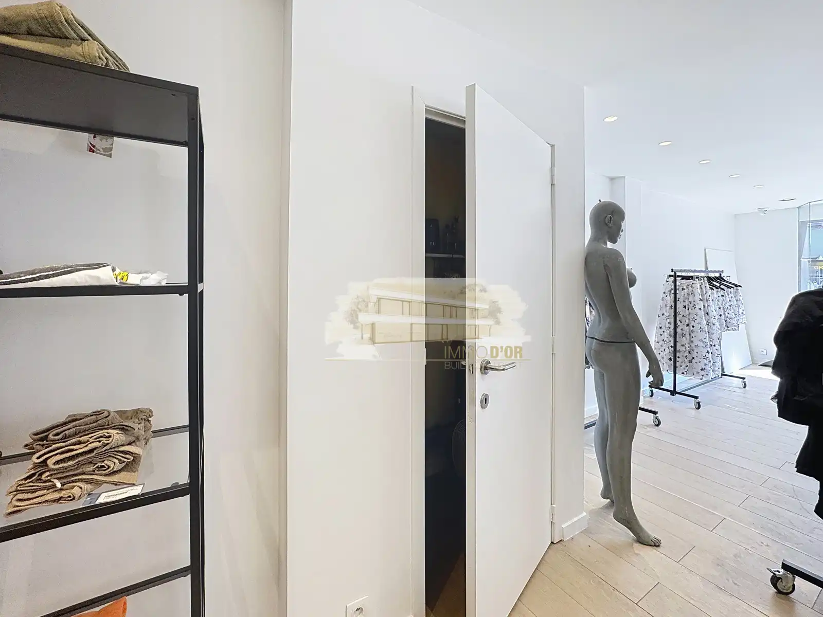 Commerciële ruimte te huur foto 3