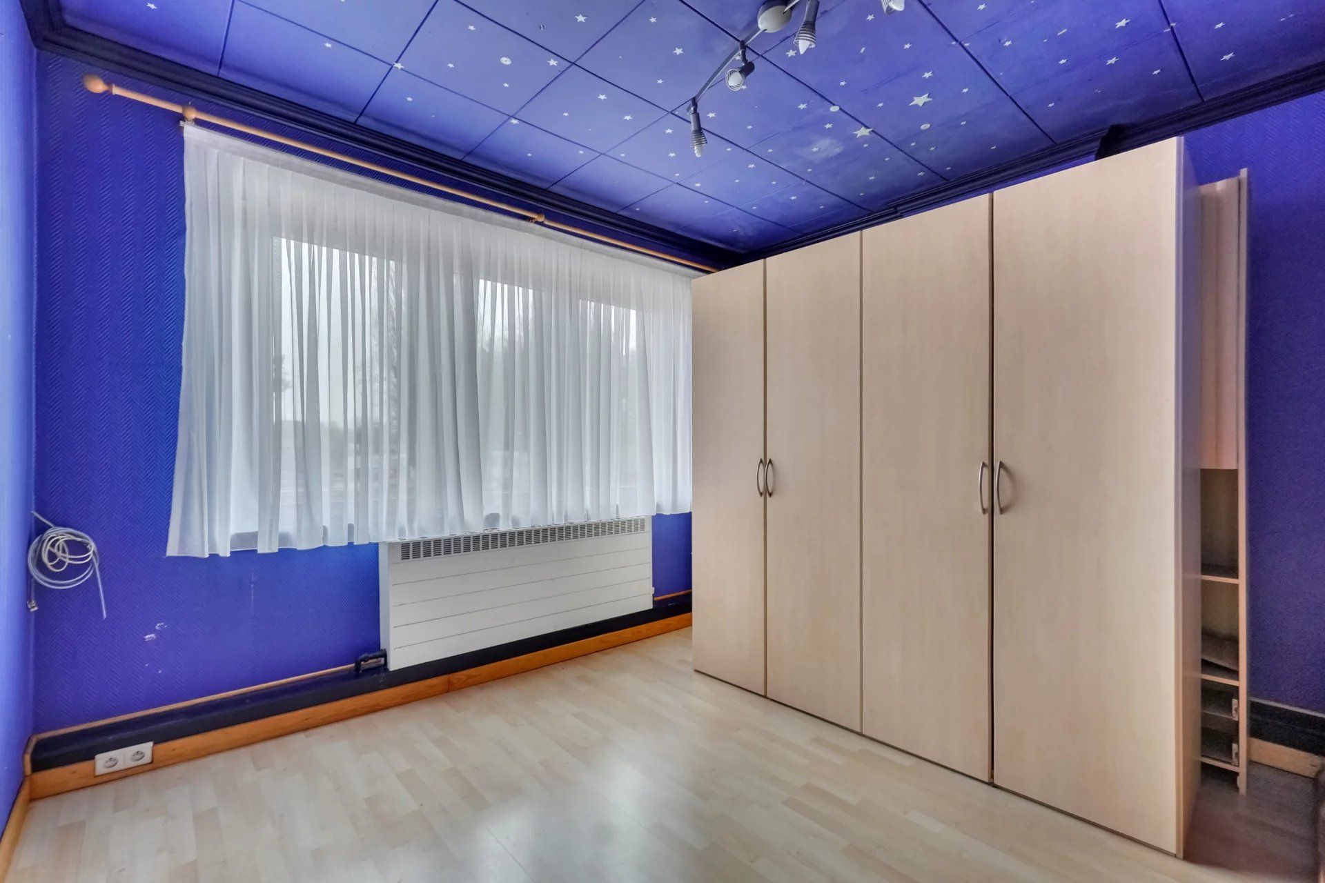 Ruime, op te knappen woning aan de stadsrand foto 15