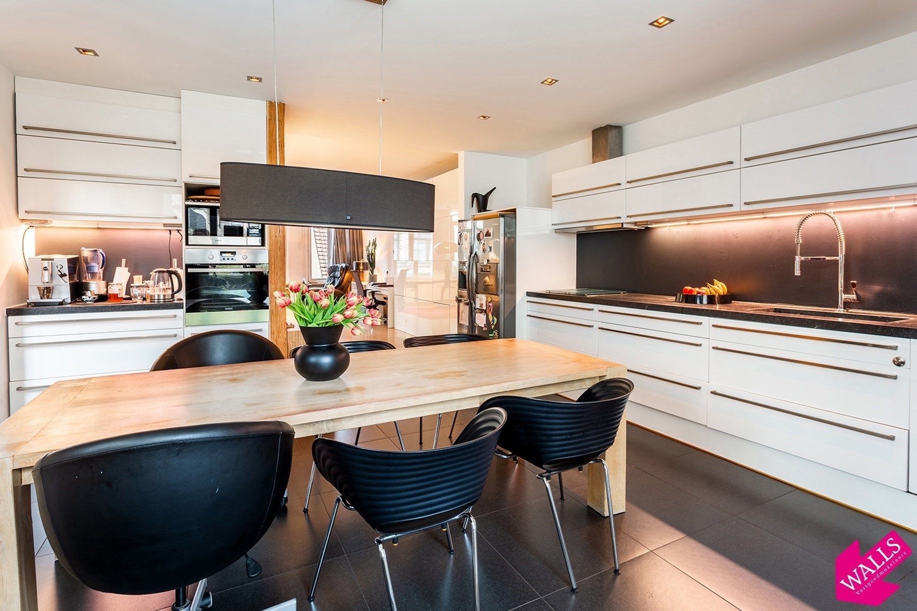 stijlvolle woning met veel licht en 2 terrassen foto 10