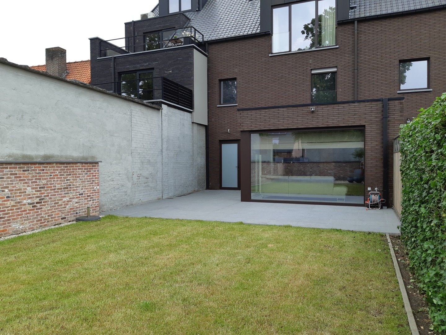 Gelijkvloers pareltje met tuin en zonneterras - Ideale investering in Sint-Laureins foto 2