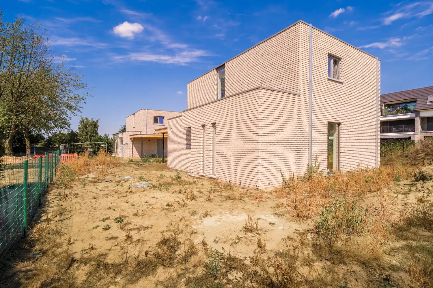 Energiezuinige nieuwbouwwoning met 3 slaapkamers en carport op een rustige locatie foto 2