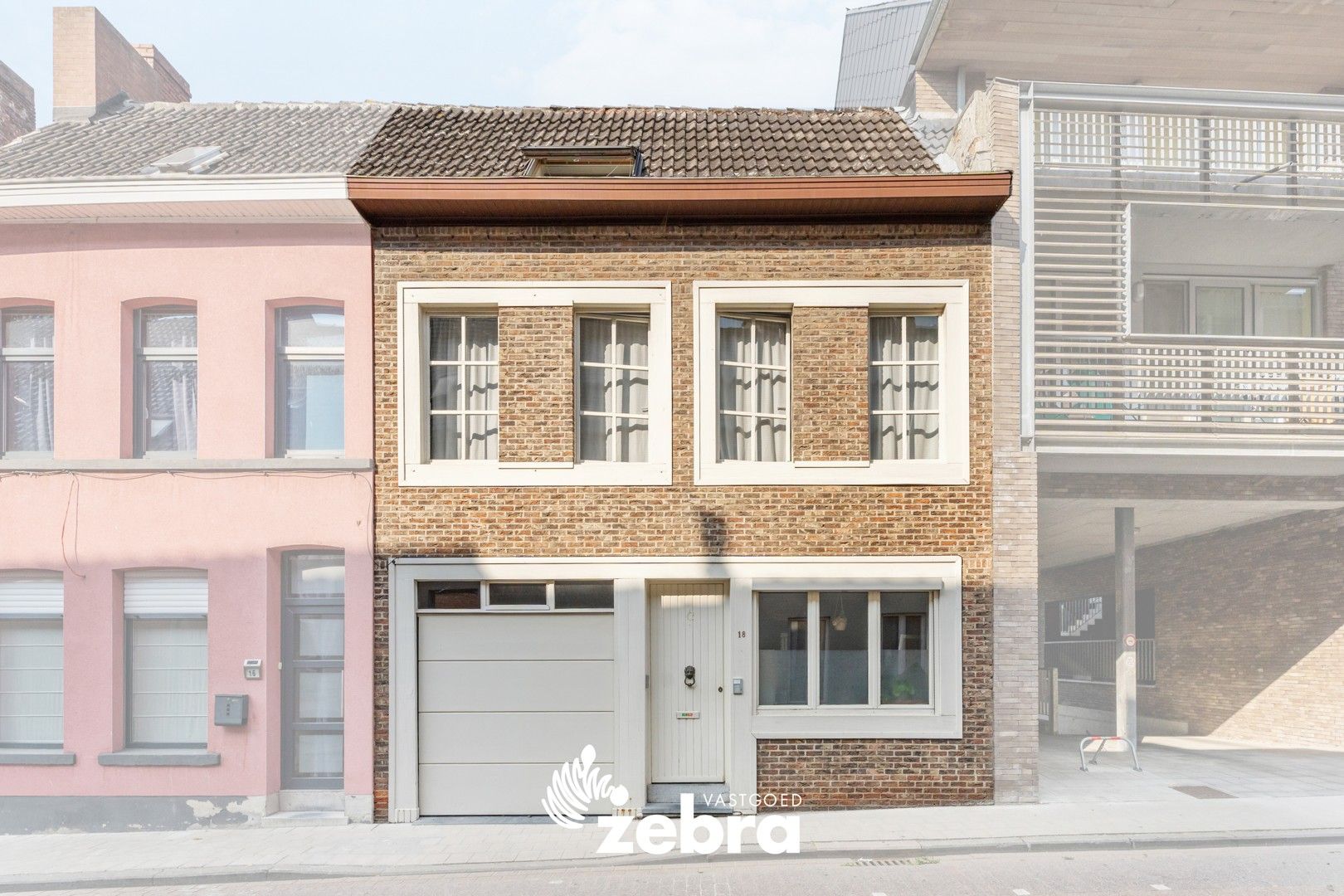 Instapklare woning met drie slaapkamers en stadskoer in het centrum van Tielt! foto 21