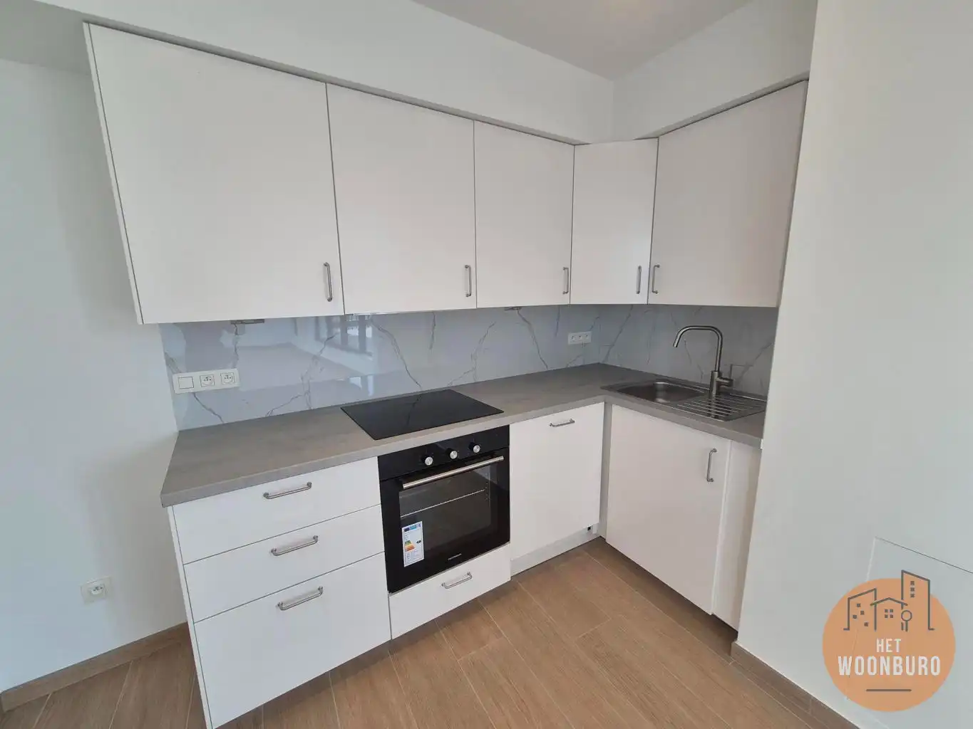 Nieuwbouw duplex met 2 slpks, bureel, terras en kelder foto 4