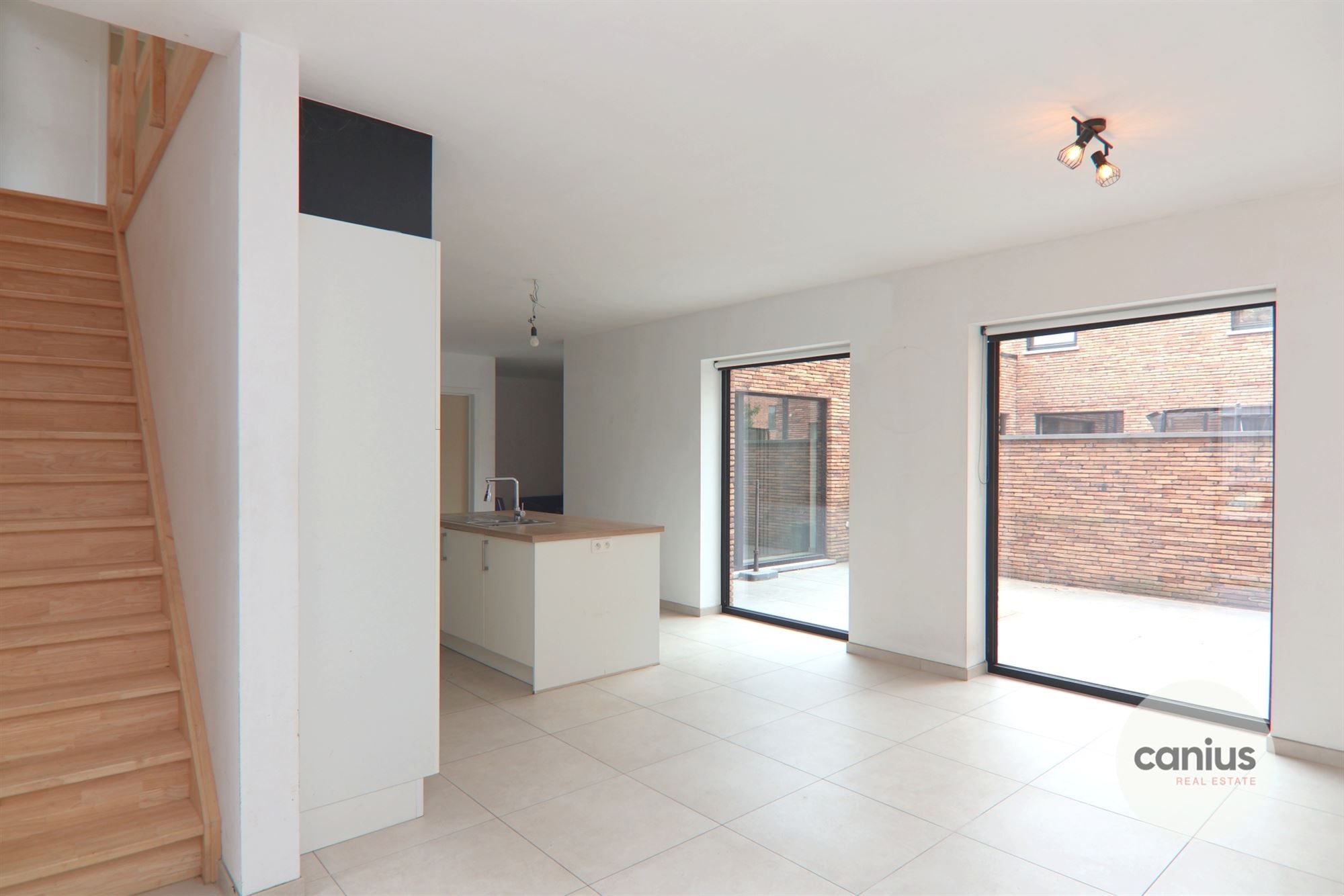 RECENTE WONING MET 3 SLKS NABIJ HET STADSCENTRUM foto 3