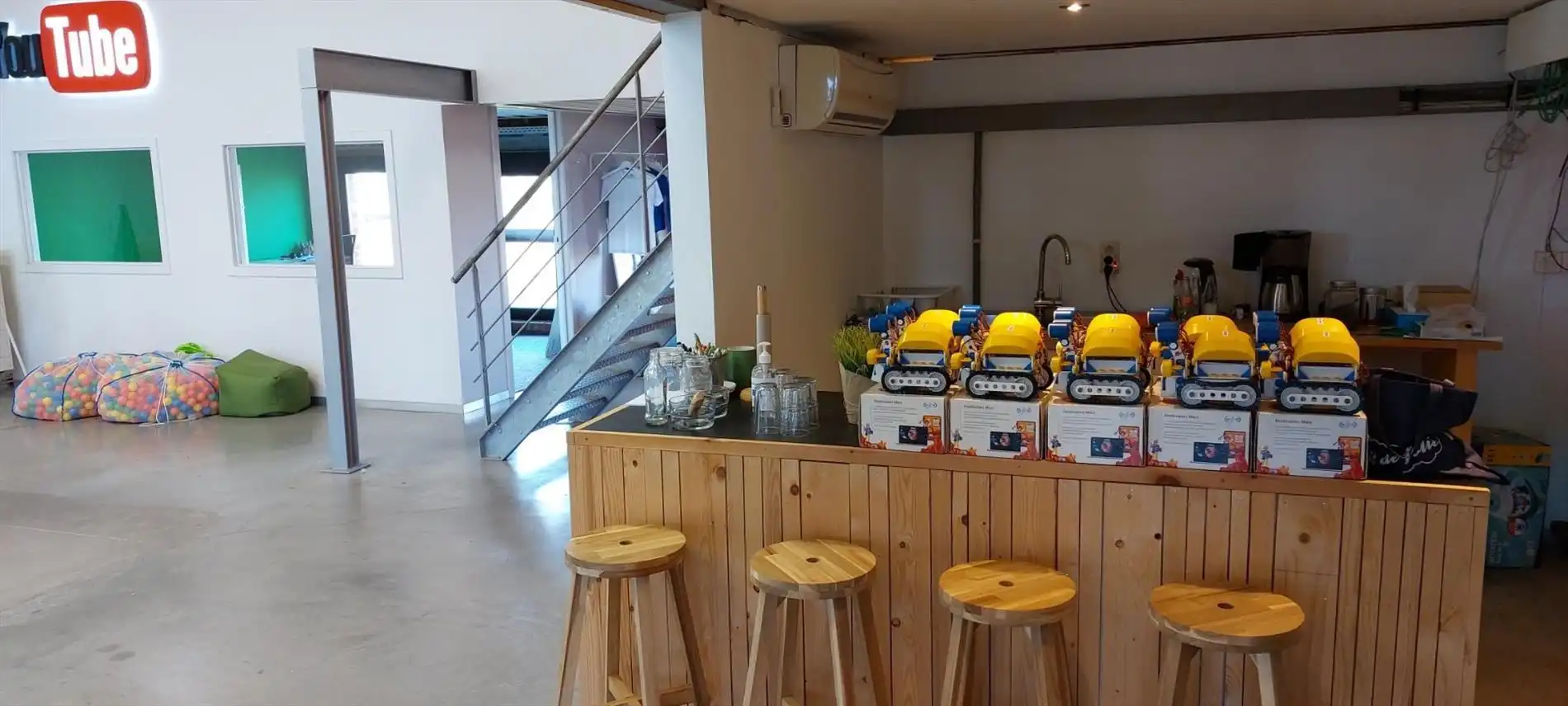 Kantoormodule van 400m² op commercieel centrum Pottelberg foto 8