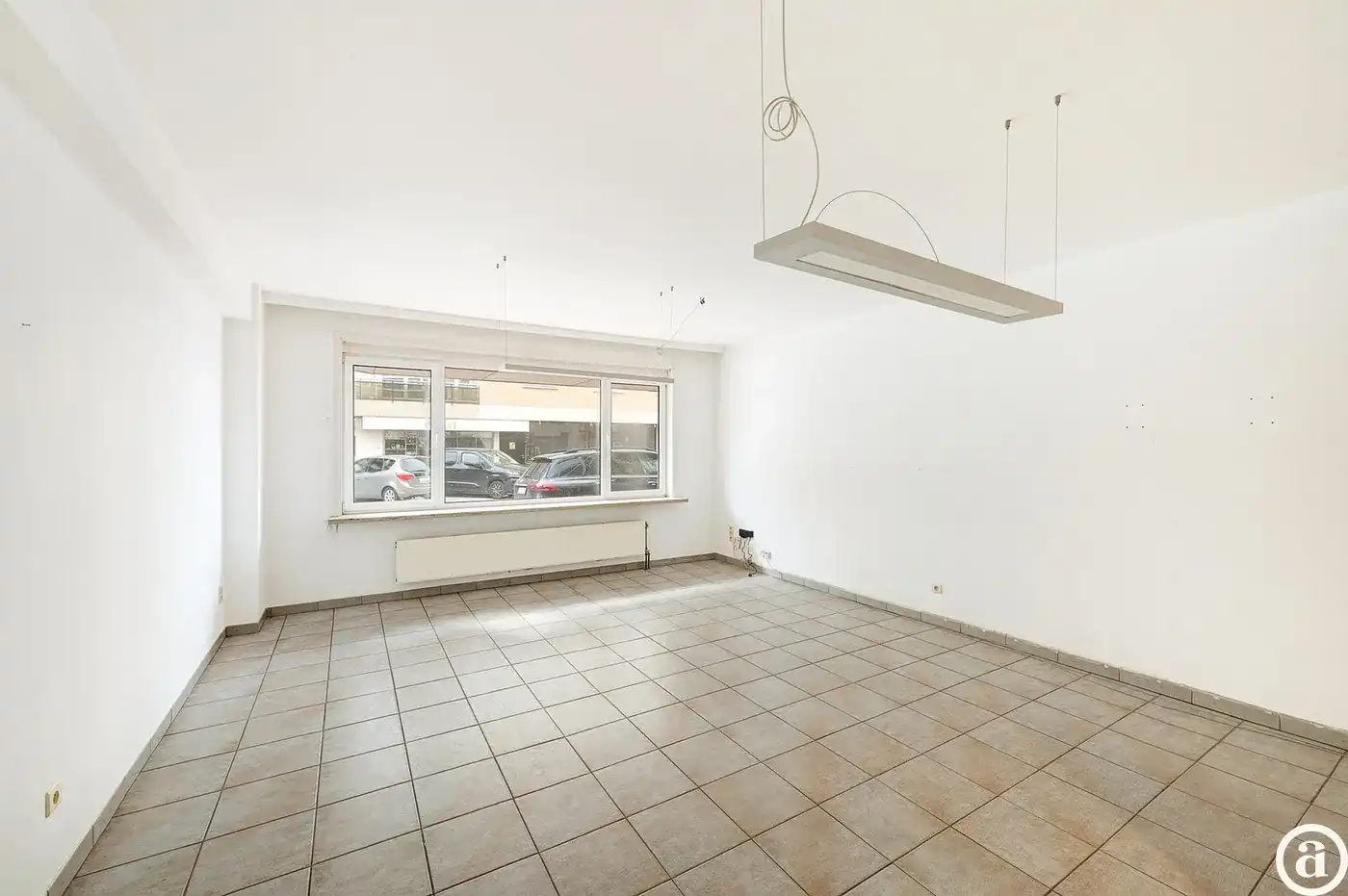 Te renoveren gelijkvloers appartement op topligging nabij het Rubensplein.  foto 8