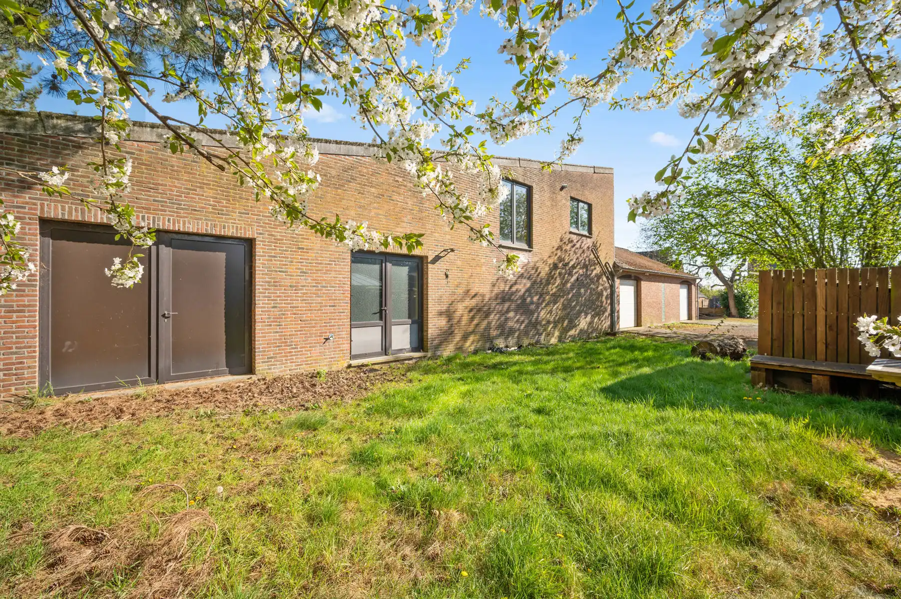 Te renoveren pand met magazijnen te BEERZEL foto 33