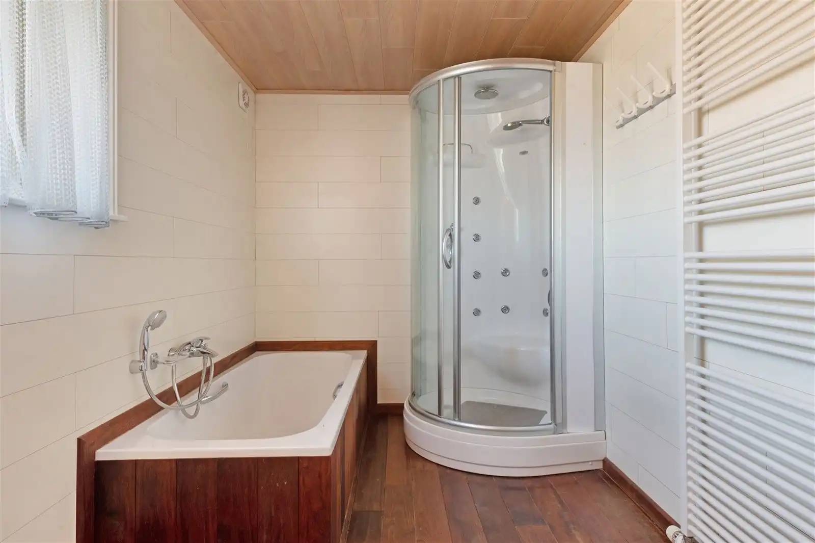 Exclusieve woning met 5 slaapkamers aan de Kartuizersite foto 16