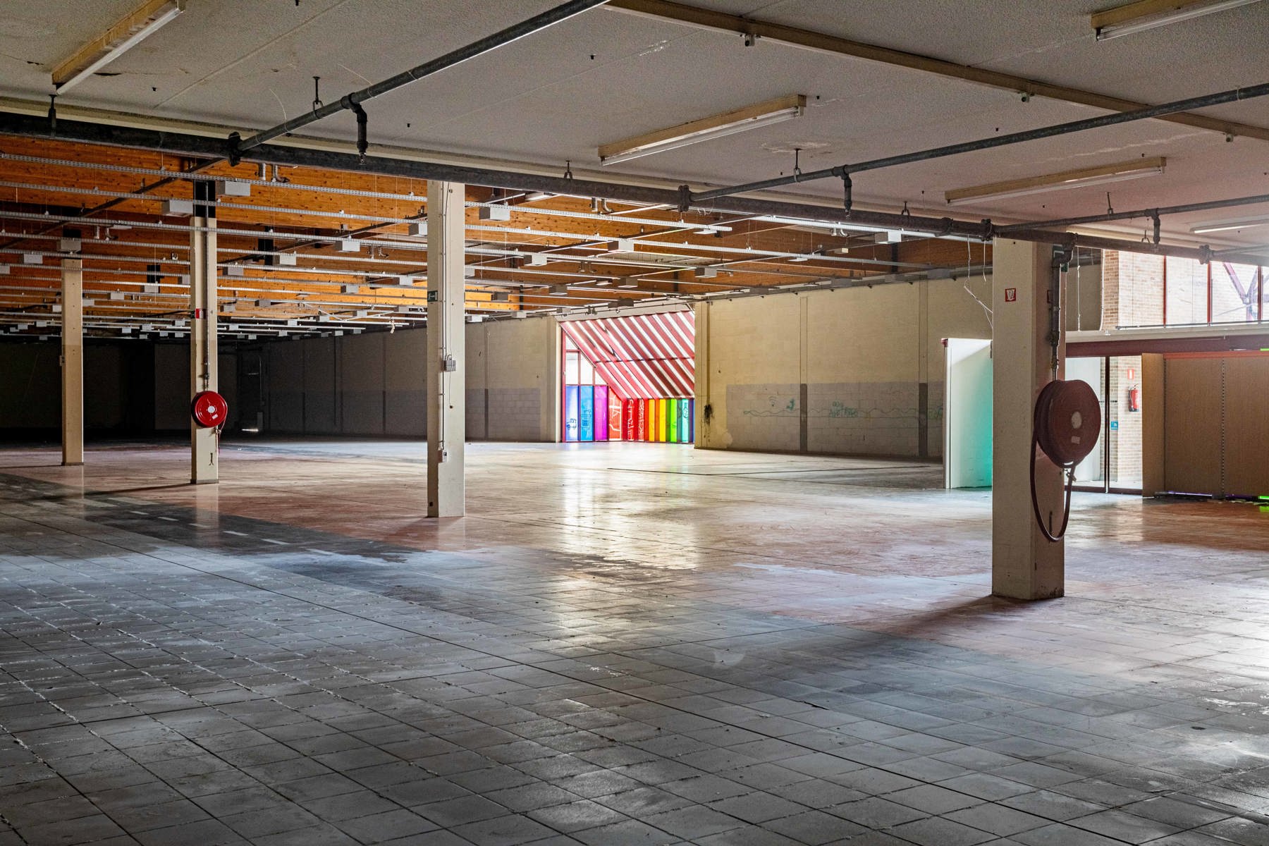 Polyvalent handelspand/kantoren pand op topligging foto 15