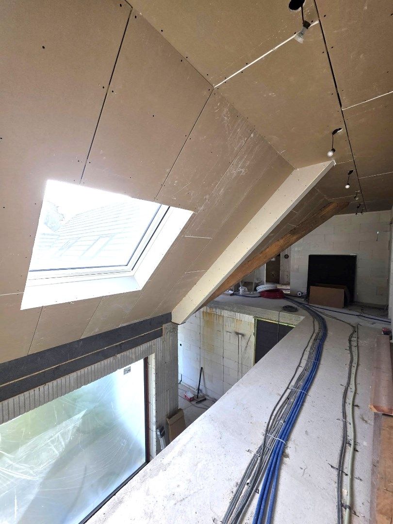 Ruime nieuwbouwvilla + hangar. foto 13