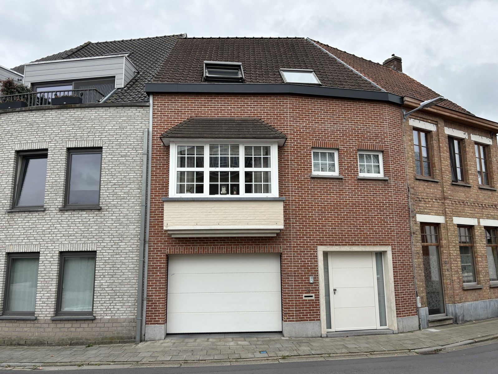 Prachtige bel-etage woning op toplocatie. foto {{pictureIndex}}