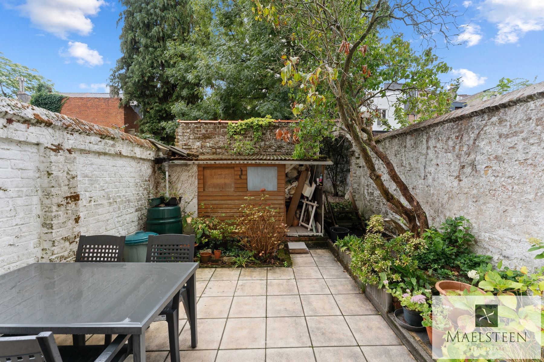 Te renoveren neoclassicistische woning op de rand van Bruge foto 11