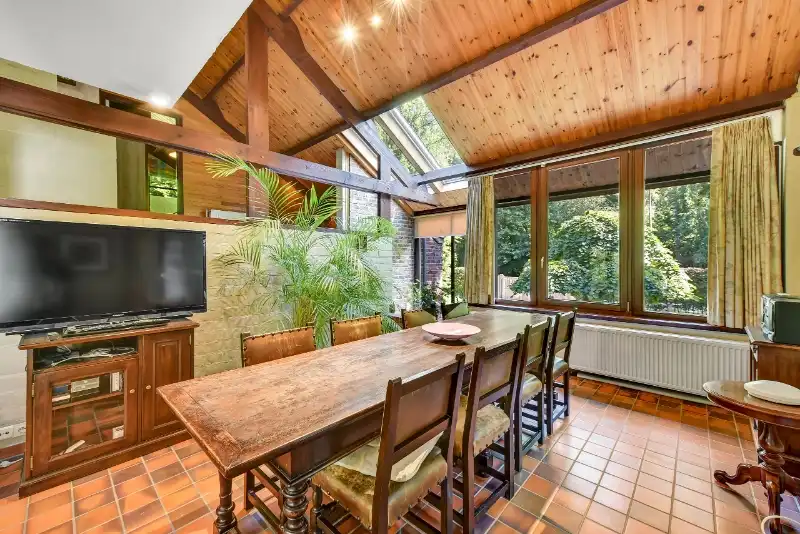 Zeer rustig gelegen villa van 245m² in moderne stijl op 14 are palende aan golfdomein foto 10