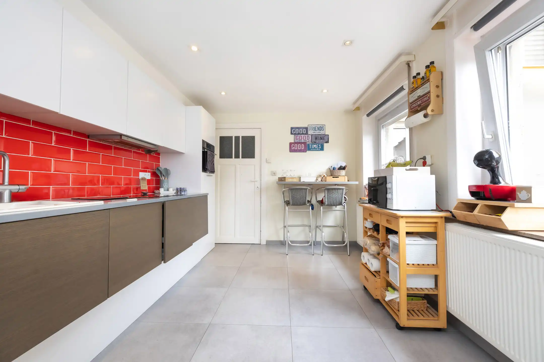 Charmante tweegezinswoning met 4 slaapkamers van ± 300m². foto 5