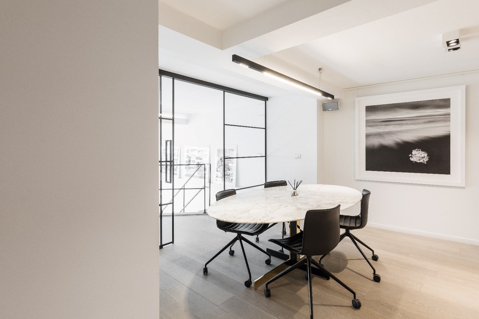 Klassevolle kantoorruimte te koop aan de Heldentoren Heist  foto 9