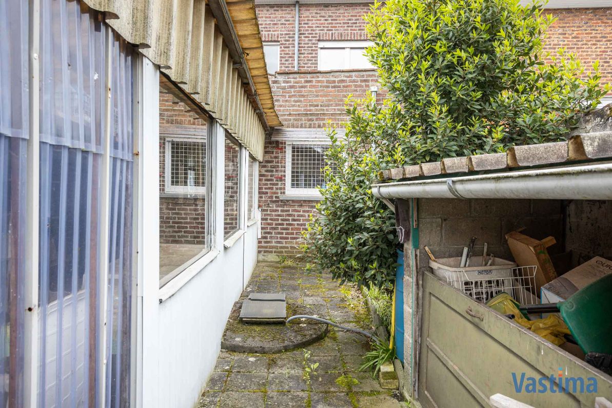 Ruime gezinswoning met tuin en garage foto 24