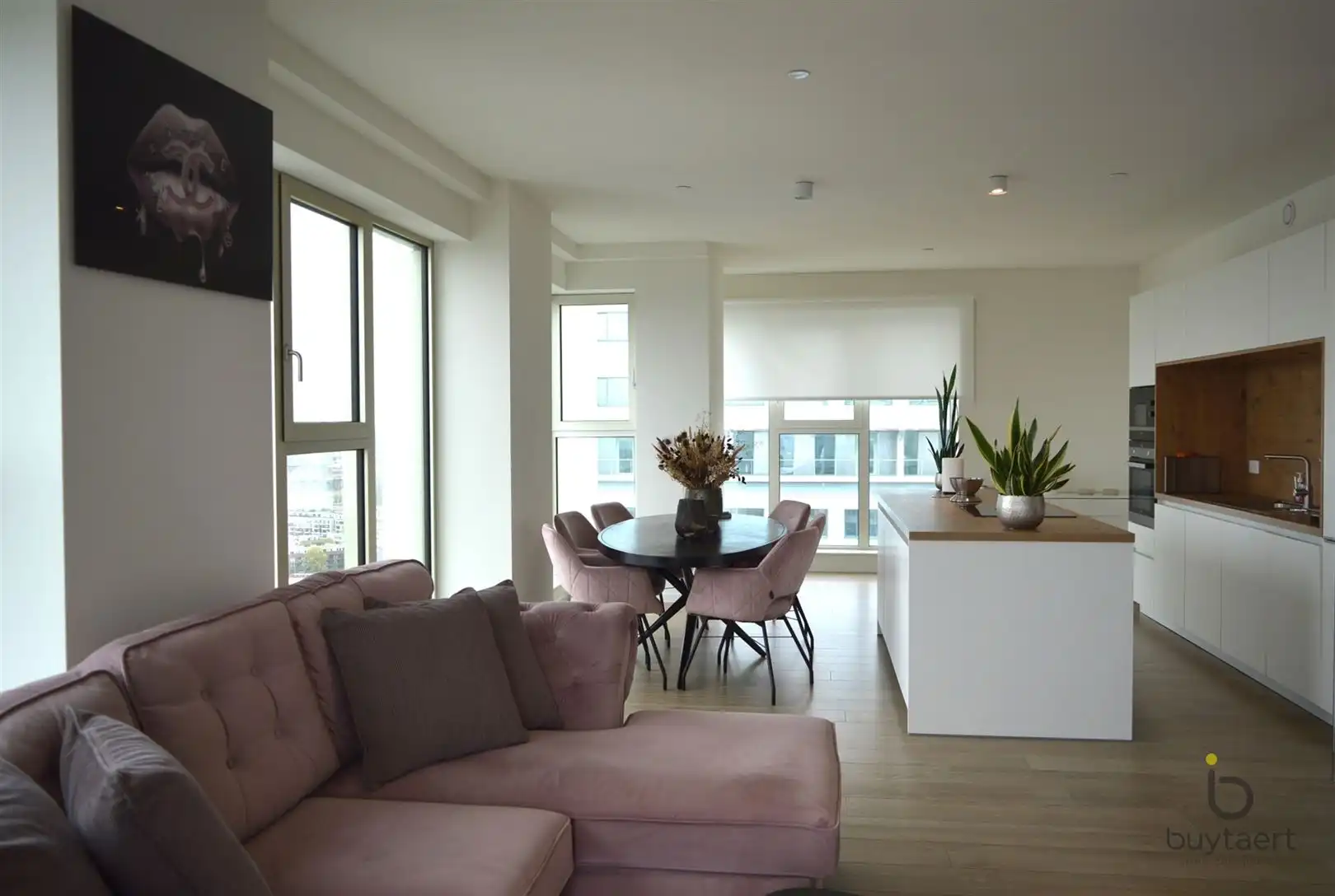 Energiezuinig penthouse met drie slaapkamers en terras! foto 7