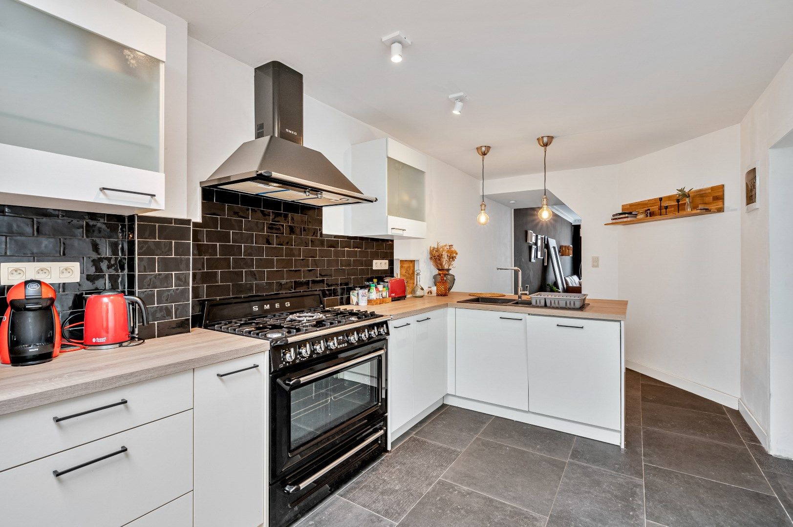 Instapklare woning te Sint-Amandsberg foto 11
