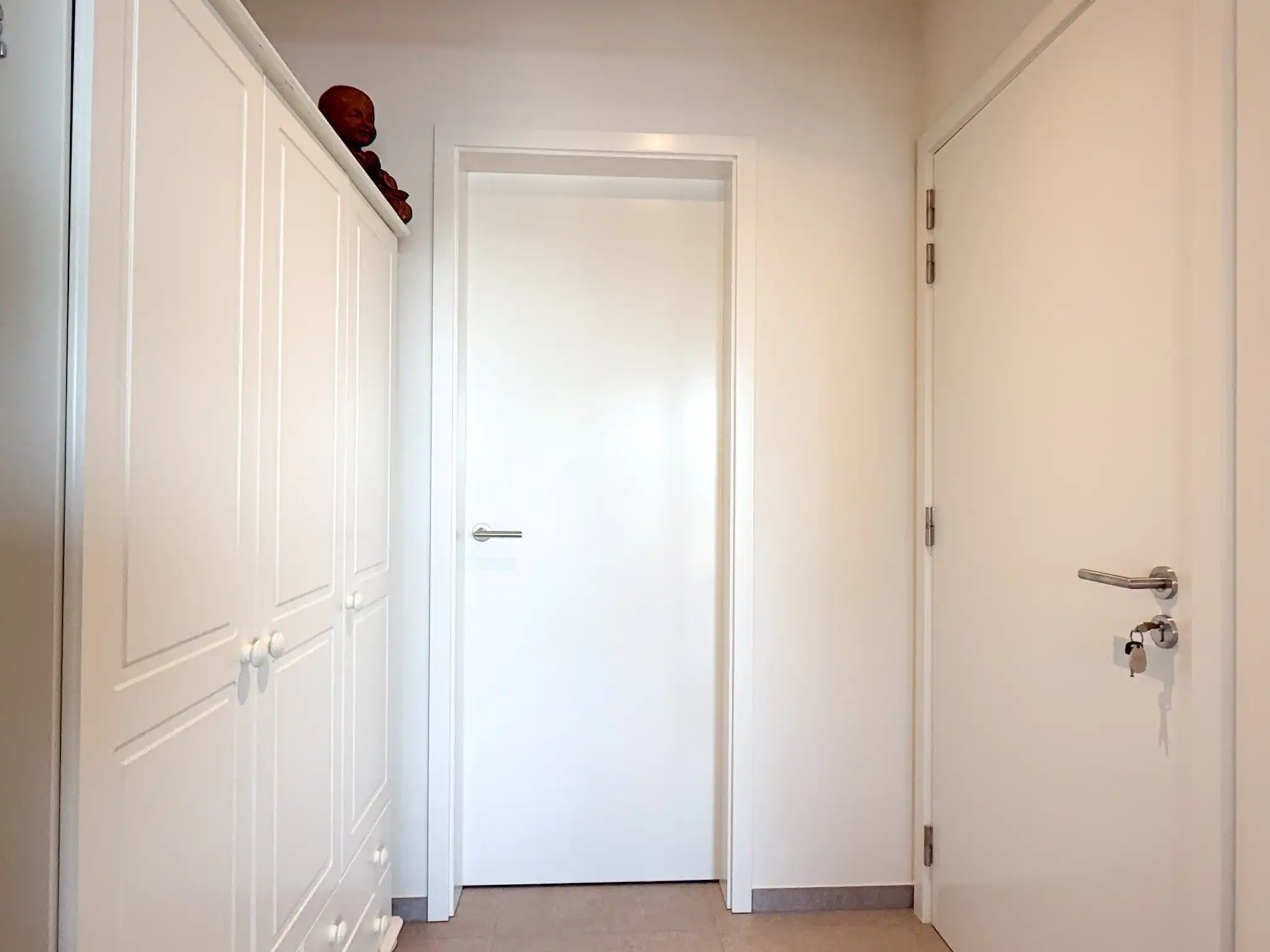 Ruim  nieuwbouwappartement van 113m² met twee slaapkamers , terras en autostaanplaats foto 2