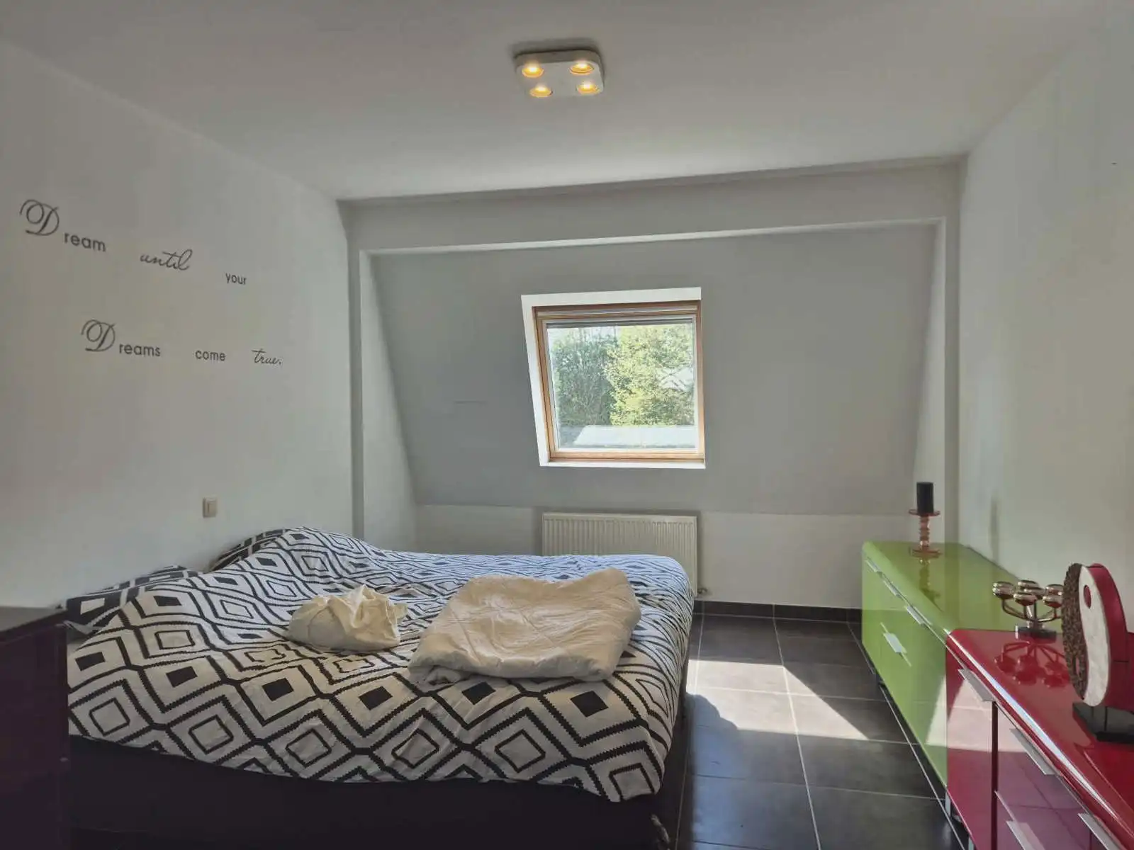 Prachtig dakappartement met 2 slaapkamers en garage foto 9