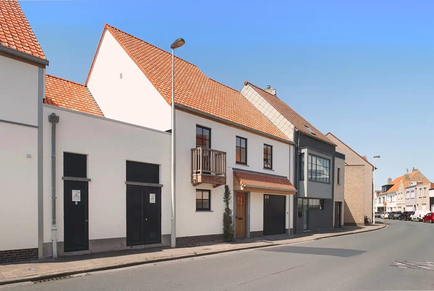 Ruime nieuwbouw familiewoning met 5 slaapkamers, garage en zuid oriëntatie foto {{pictureIndex}}