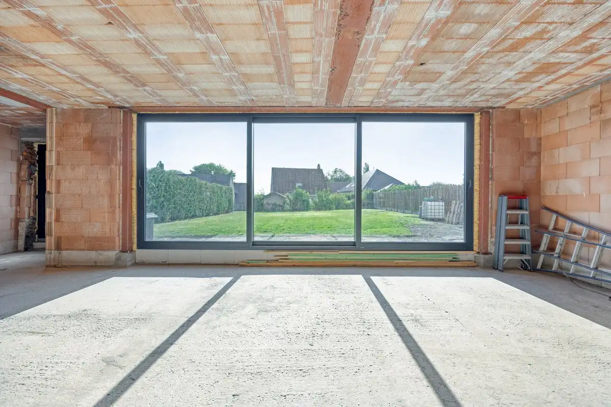 Ruime casco woning foto 5