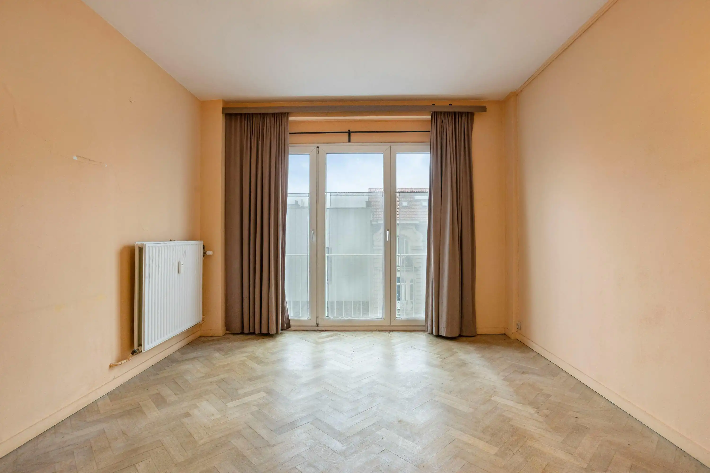 Appartement drie slaapkamers te koop in centrum Brussel foto 8