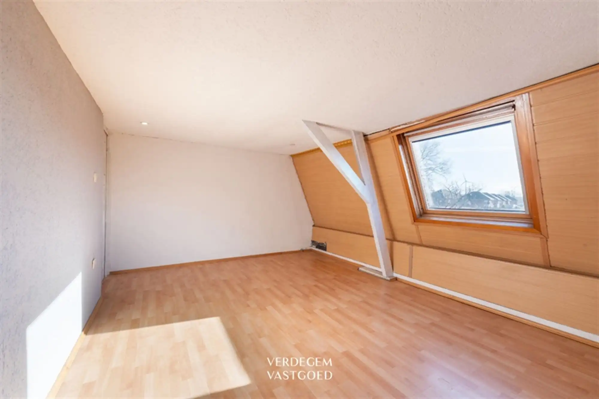 Rustig gelegen rijwoning met 3 slaapkamers en terras foto 15