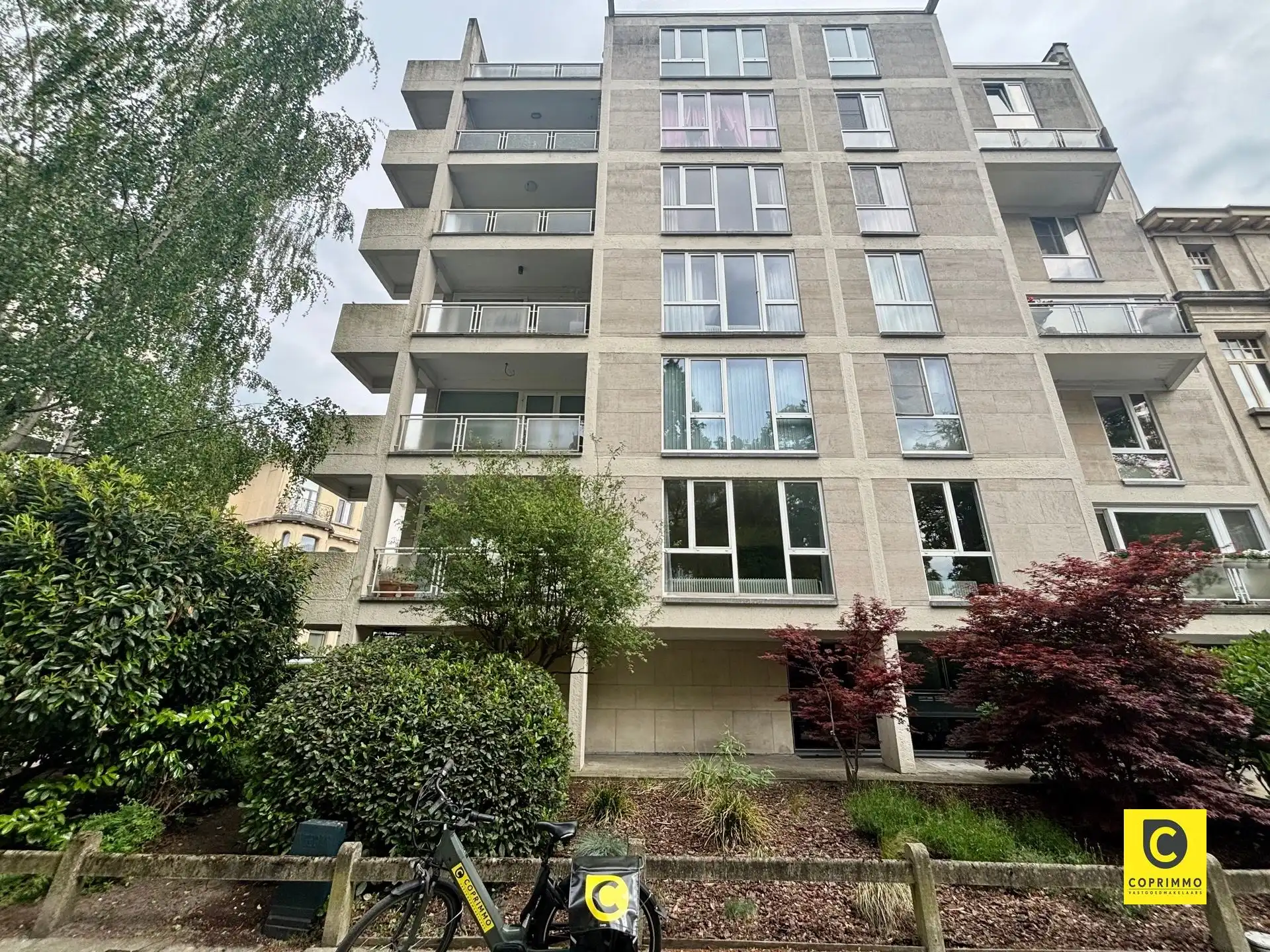 Instapklaar 3 slaapkamer appartement met zonnig terras, kelder en fietsenberging foto 36