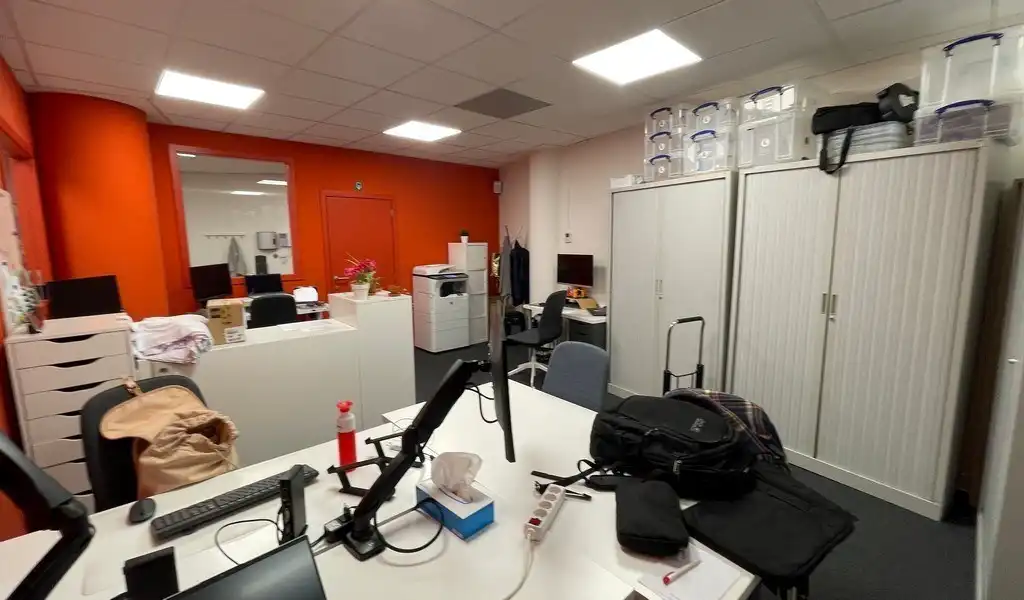 Commerciële kantoorruimte te huur in Antwerp Gate I te Berchem foto 11