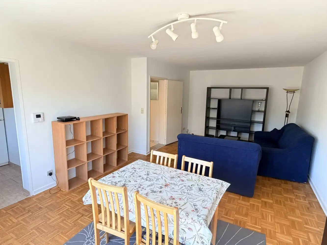 Instapklaar 2-slaapkamerappartement met terras en garagebox foto 2