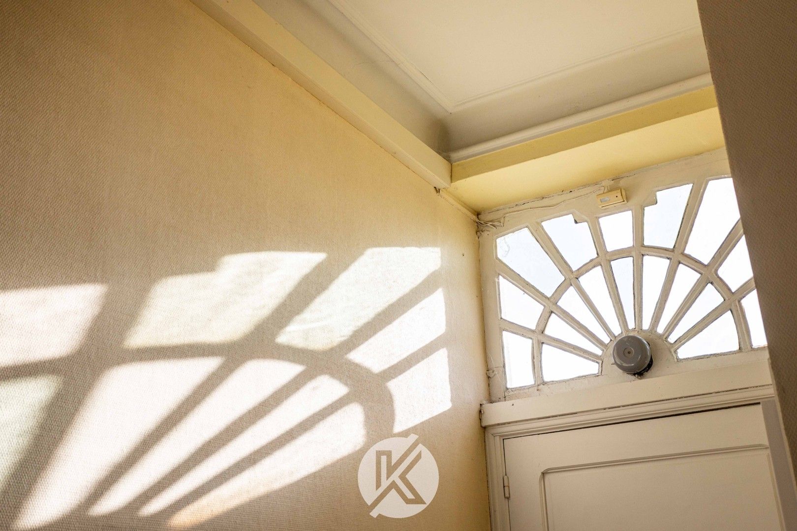 Tijdloze pastorie met historische allure op 4.057 m² foto 17