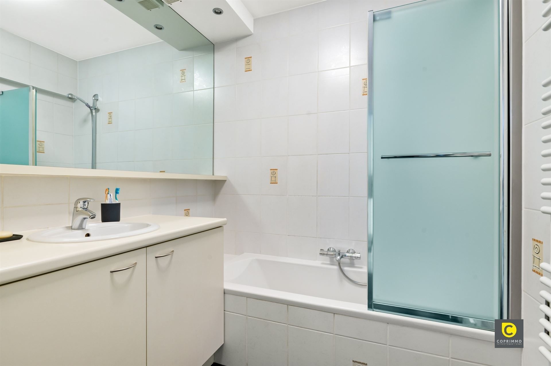 Instapklaar 2 slpk app met airco en 2 terrassen! foto 9