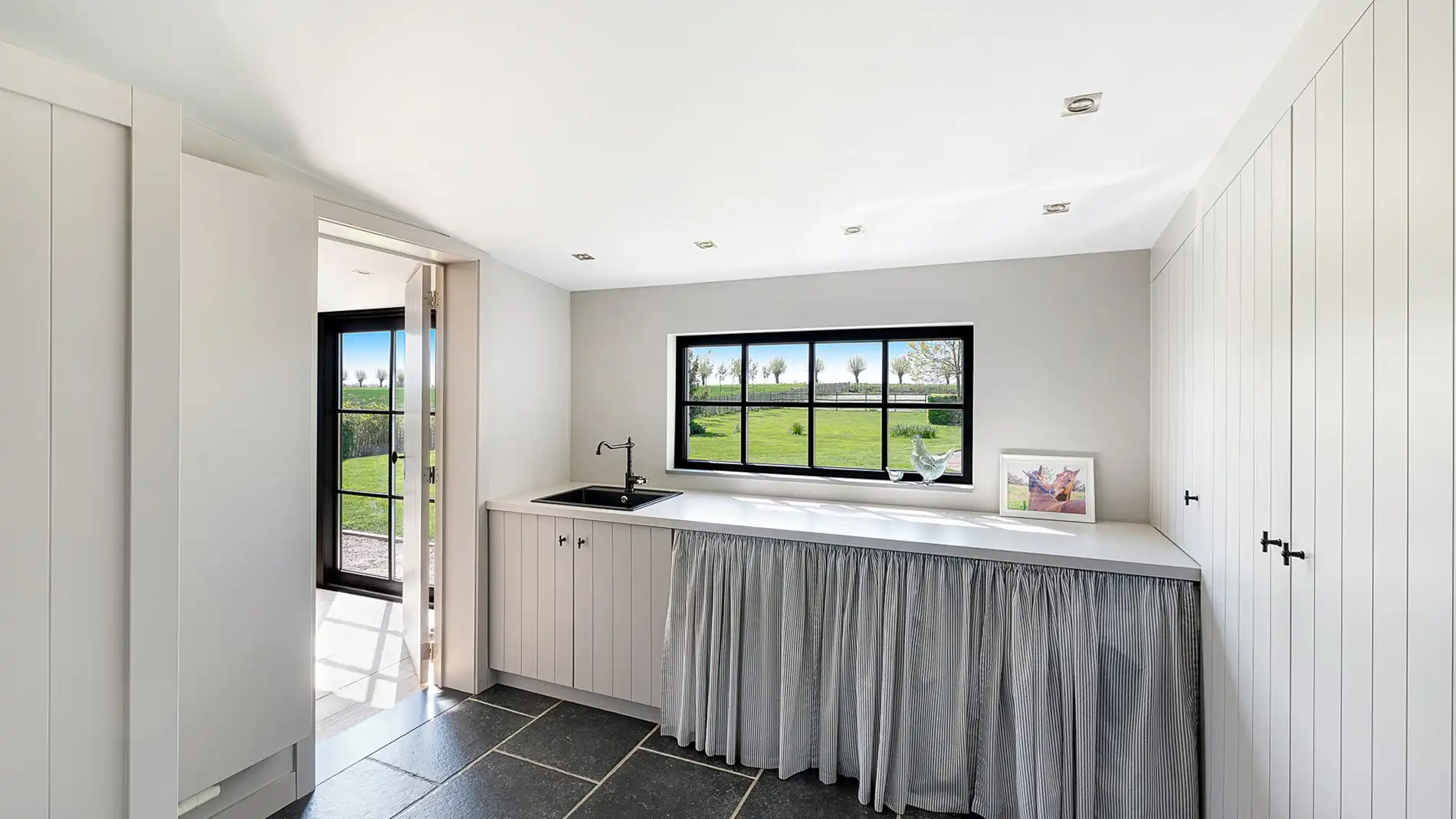 Prachtig gerenoveerd landhuis met open zicht op de velden  foto 14