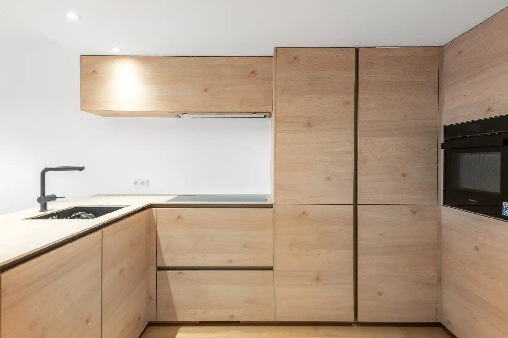 Heel mooi vernieuwd duplexdakapp. met een prachtig zonneterras gelegen op de Kustlaan in hartje Zoute. foto 8