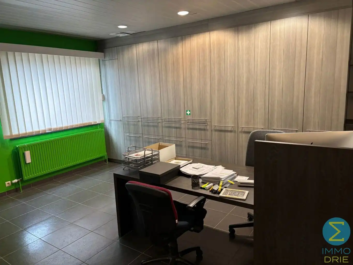 Verhuurd handelspand  van 160m² met 2 autostaanplaatsen foto 4