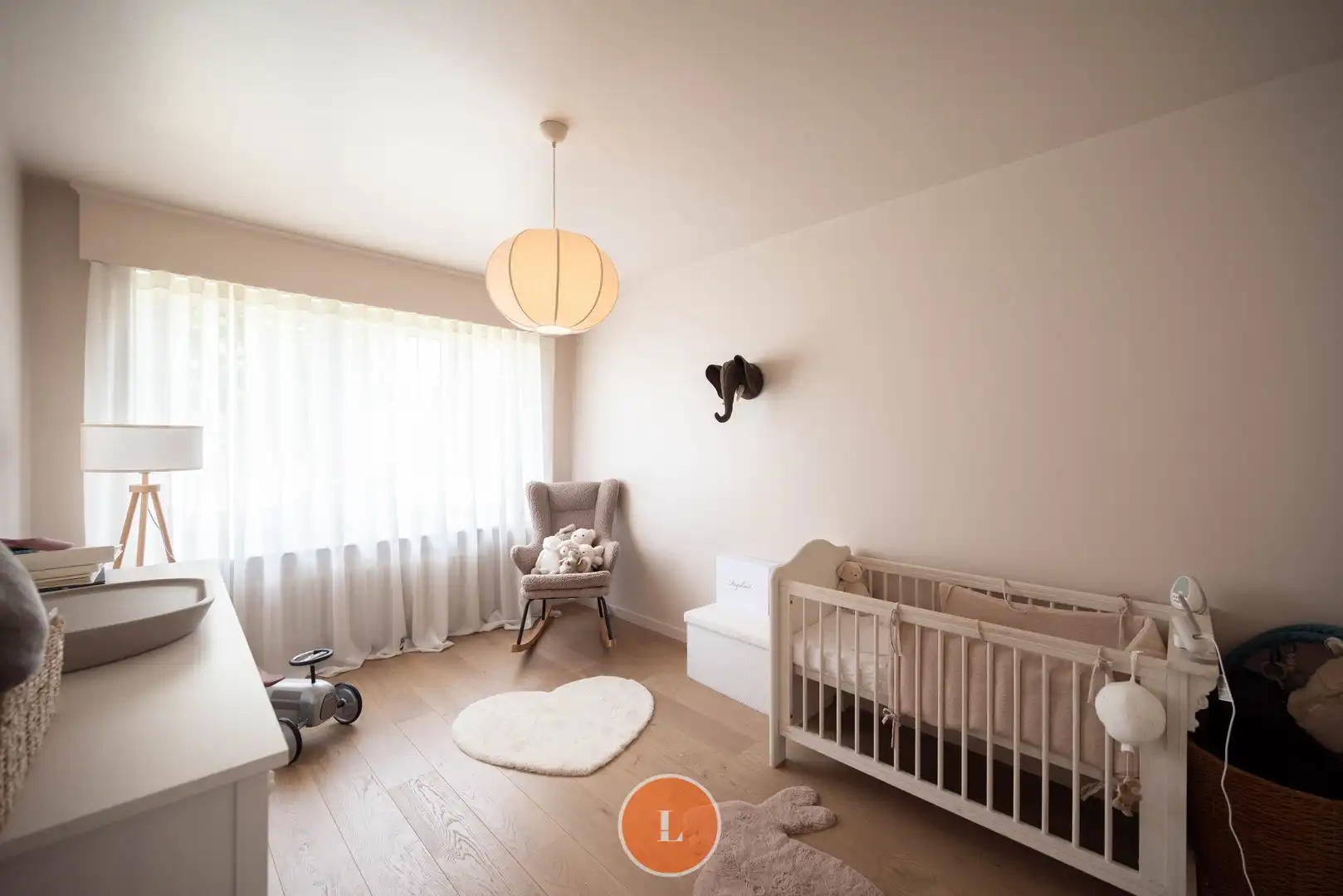 Charmante gerenoveerde halfopen woning met karaktervolle gevel foto 9