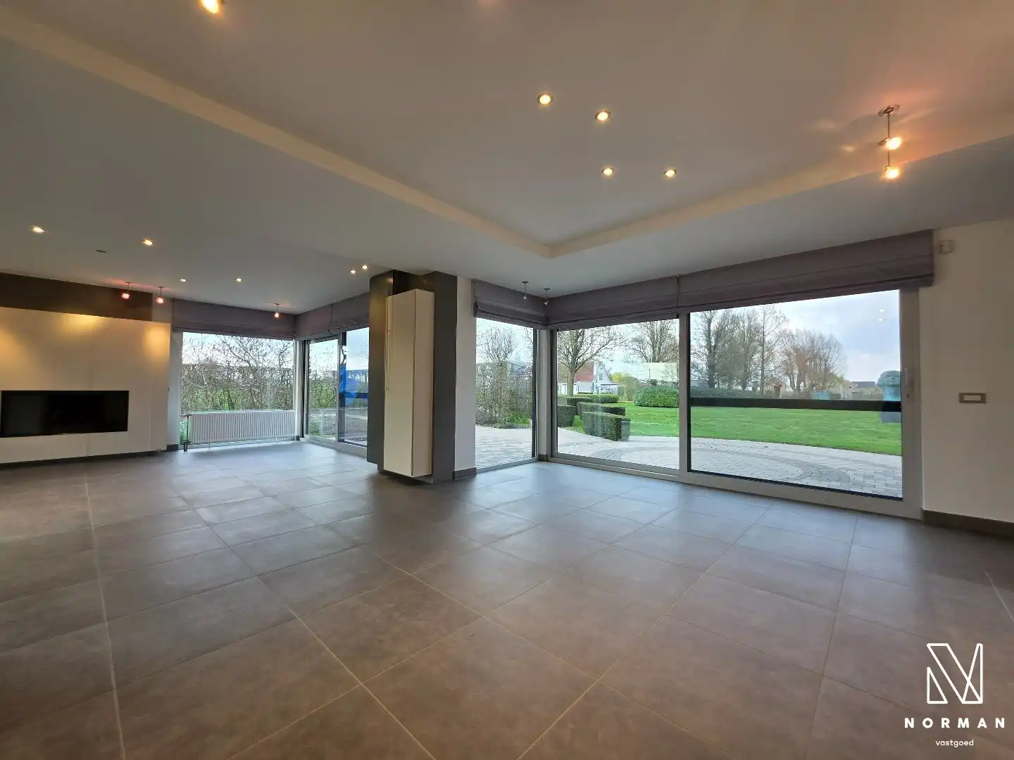 Prachtig domein met luxueuze instapklare villa, grote tuin en landbouwgrond in Hulste foto 14