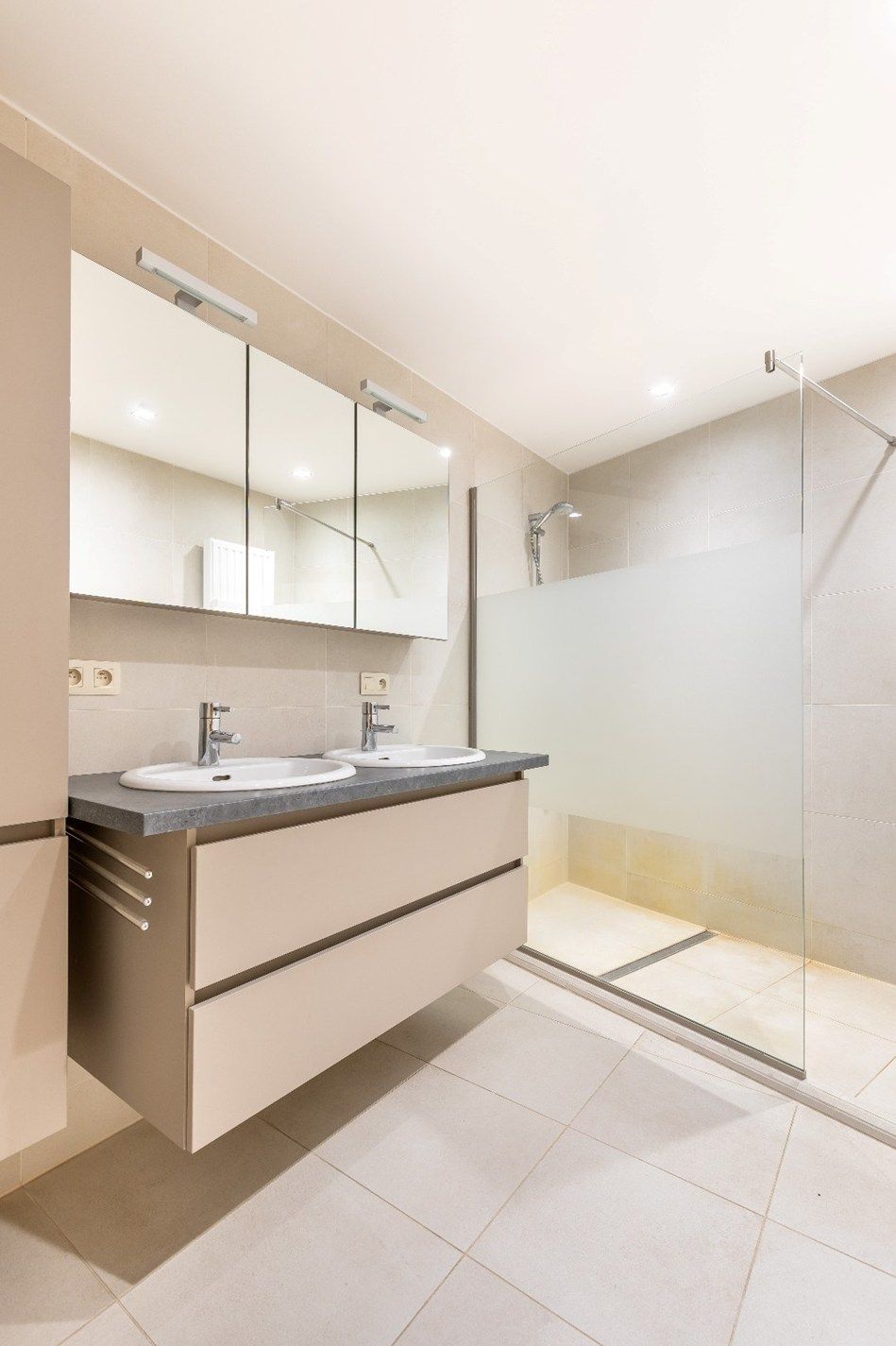 Ruim 2-slaapkamer appartement te Kessel-Lo foto 8