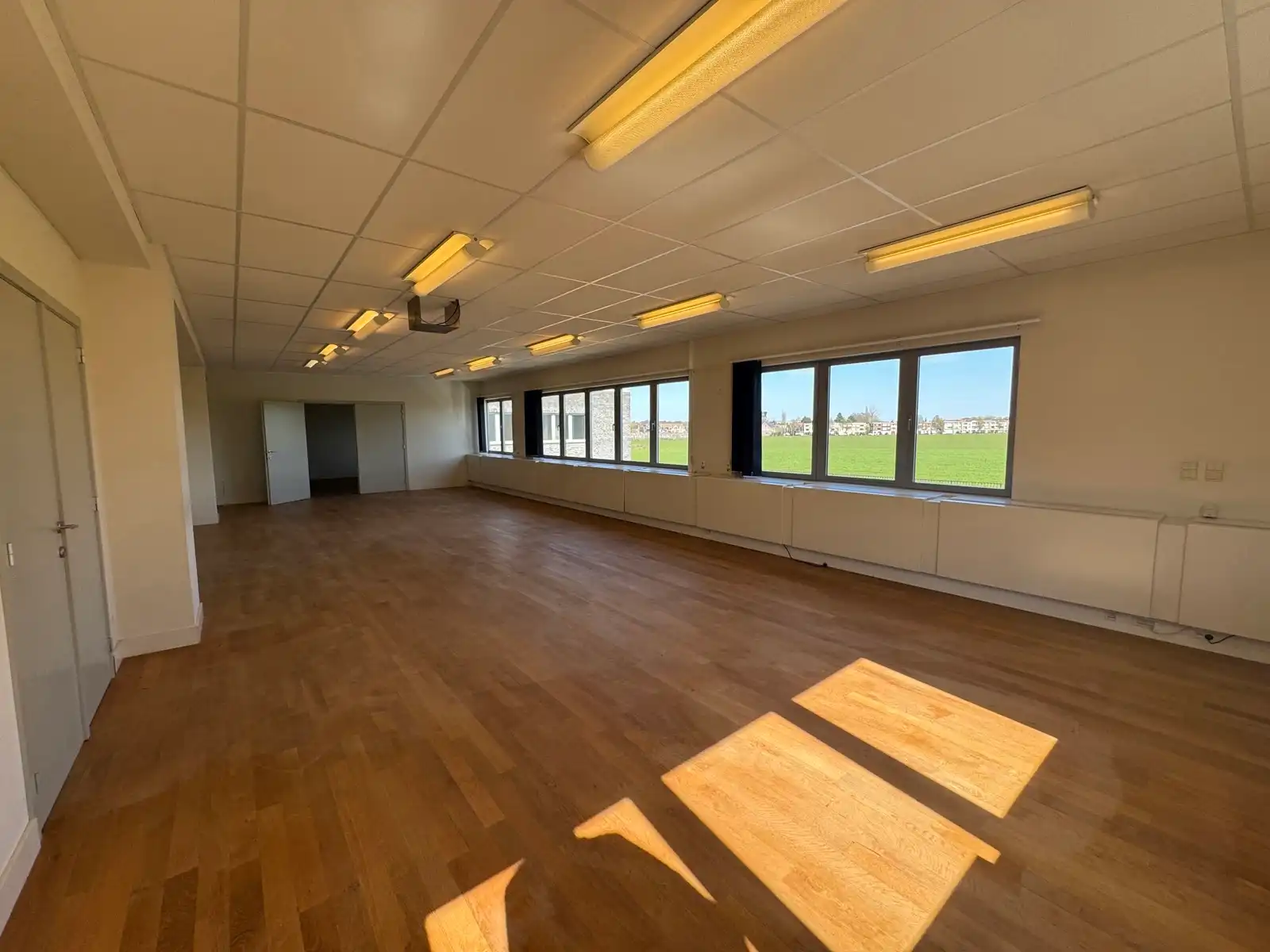 Kantoren / Multifunctionele Ruimte te Huur foto 5