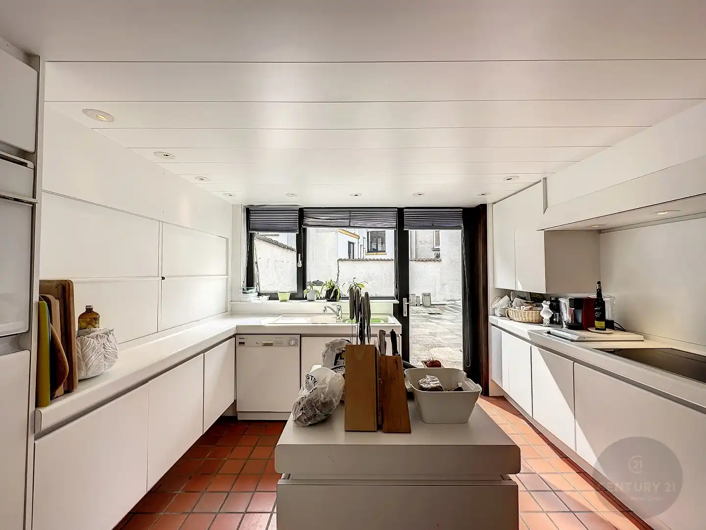 OPBRENGSTEIGENDOM / PROJECT/ HANDELSPAND MET WOONST foto 15