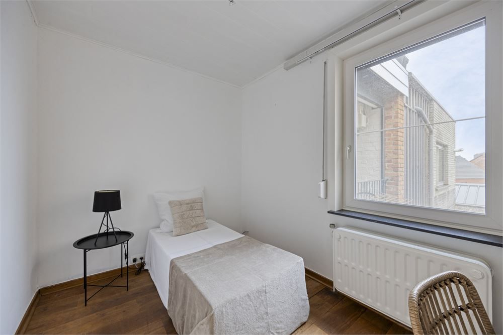 Gerenoveerd dakappartement foto 9