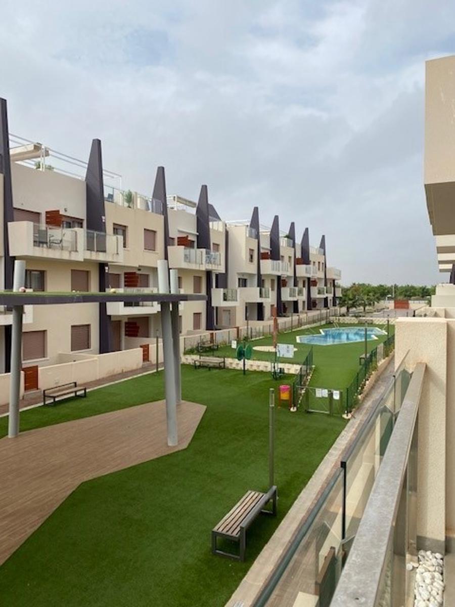 SPANJE - Recent appartement op 300 m van het strand ! foto {{pictureIndex}}