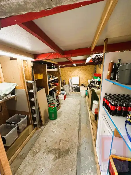 Instapklare gezinswoning met 4 slaapkamers, mooie grote tuin en ruime parkeermogelijkheden foto 24