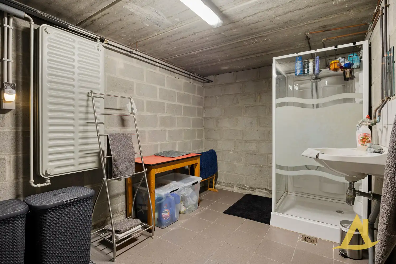 PRACHTIGE WONING IN LANDELIJKE STIJL TE LOKSBERGEN! foto 32