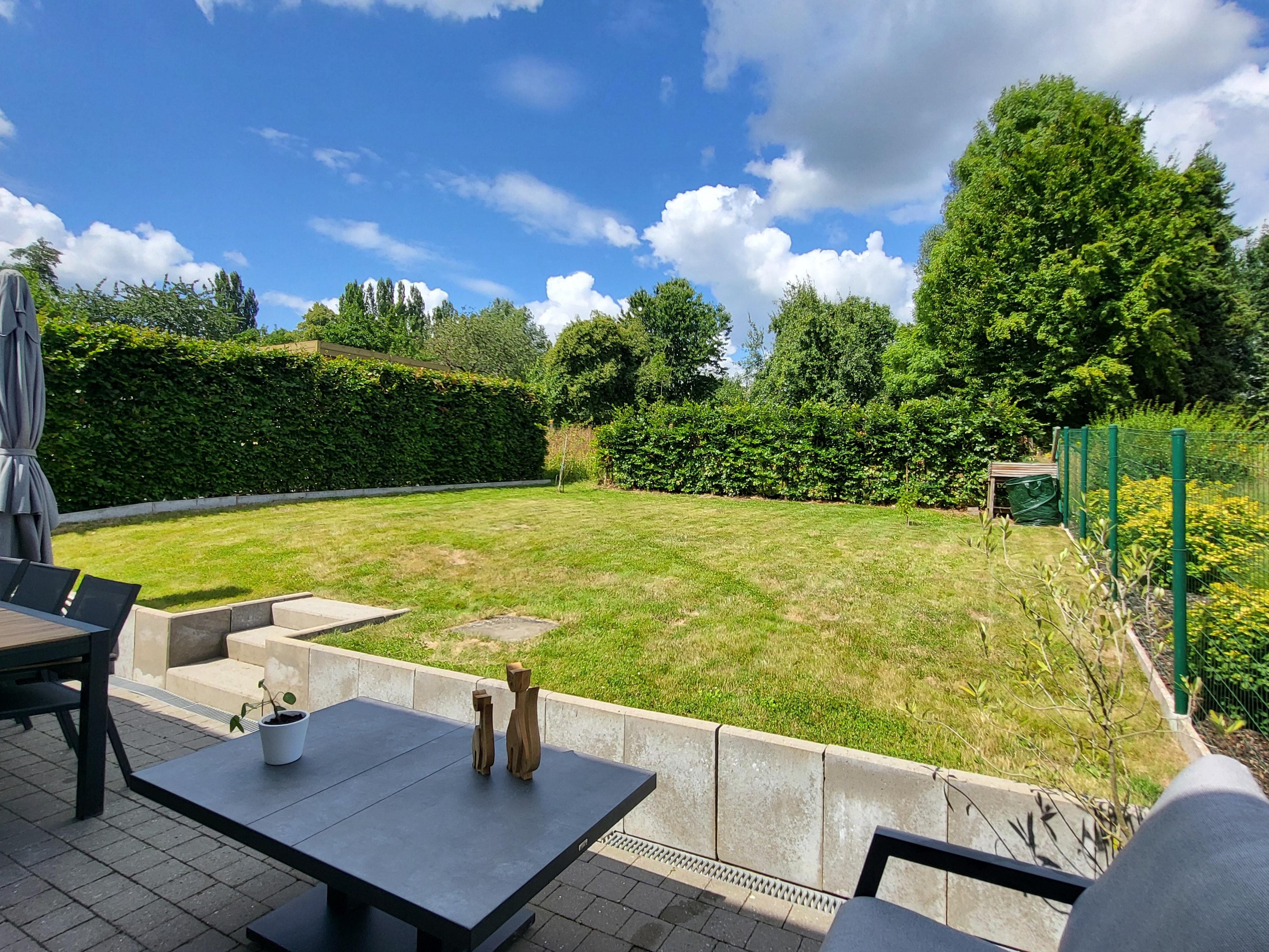 Prachtige nieuwbouwwoning van 2016 hob op 279m² hartje Vlaamse Ardennen met zonnepanelen.  Aanrader!! foto 9